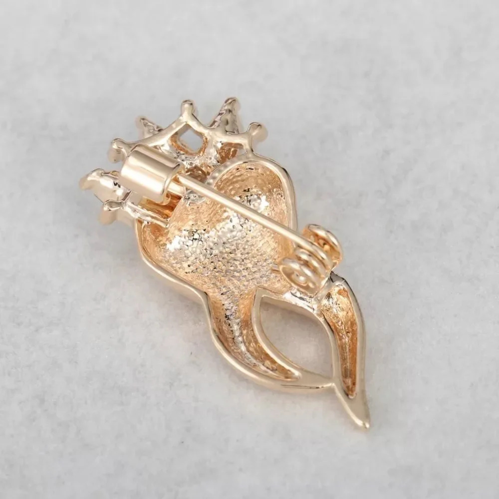 Crown Tooth Brooch - Picture 4 of 5